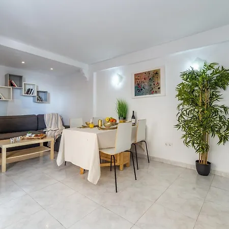 Apartmentos Vistamar *