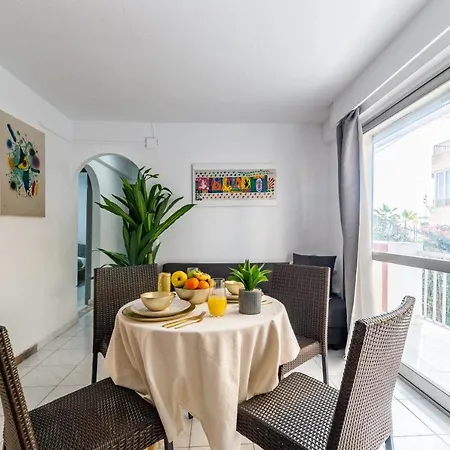 Apartmentos Vistamar Apartment *
