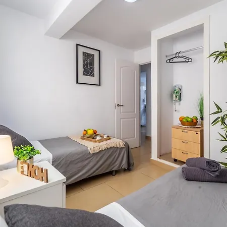 Apartmentos Vistamar Apartment *